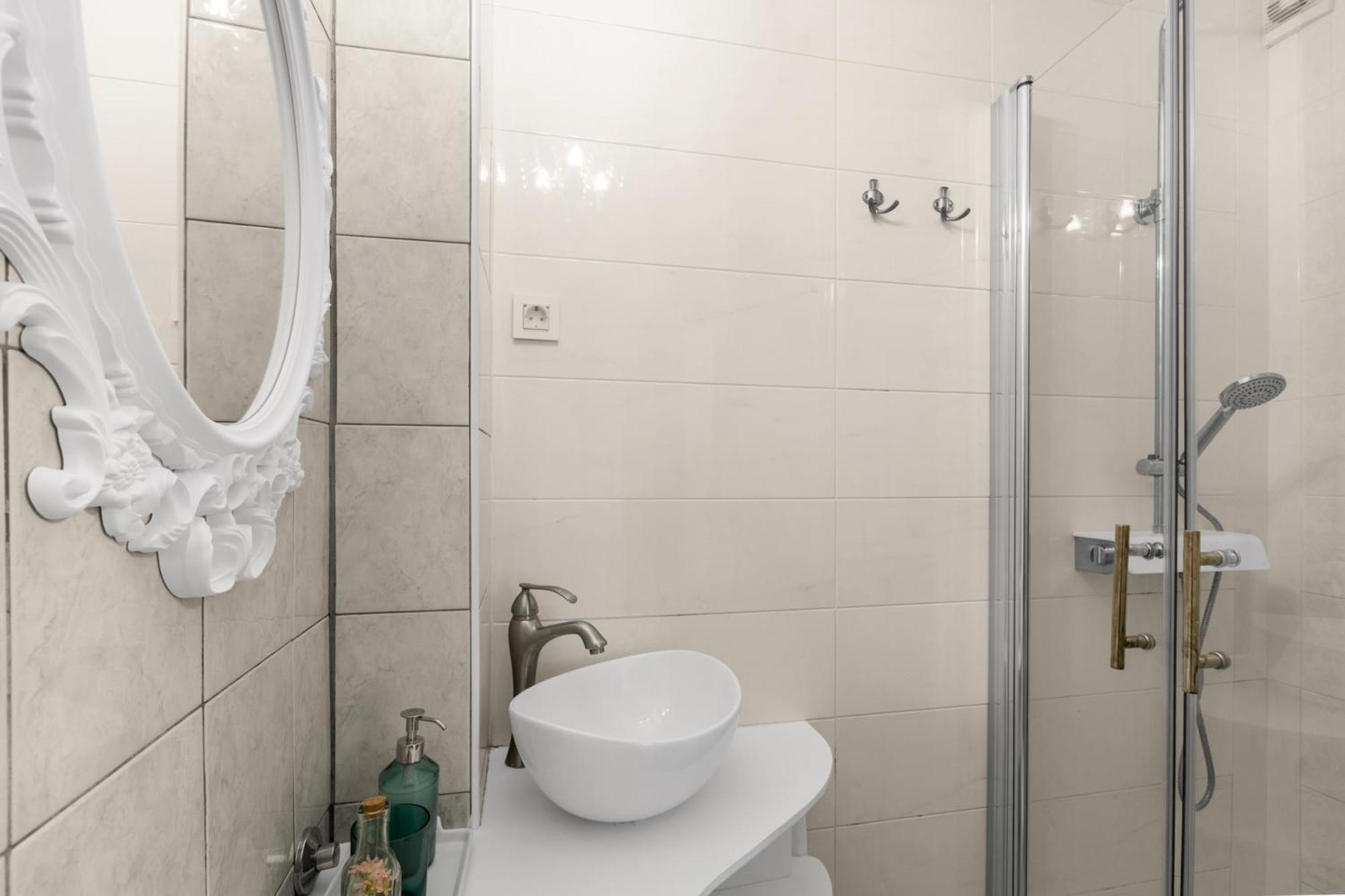 Primavera Deluxe Studio Apartment Ровінь Екстер'єр фото
